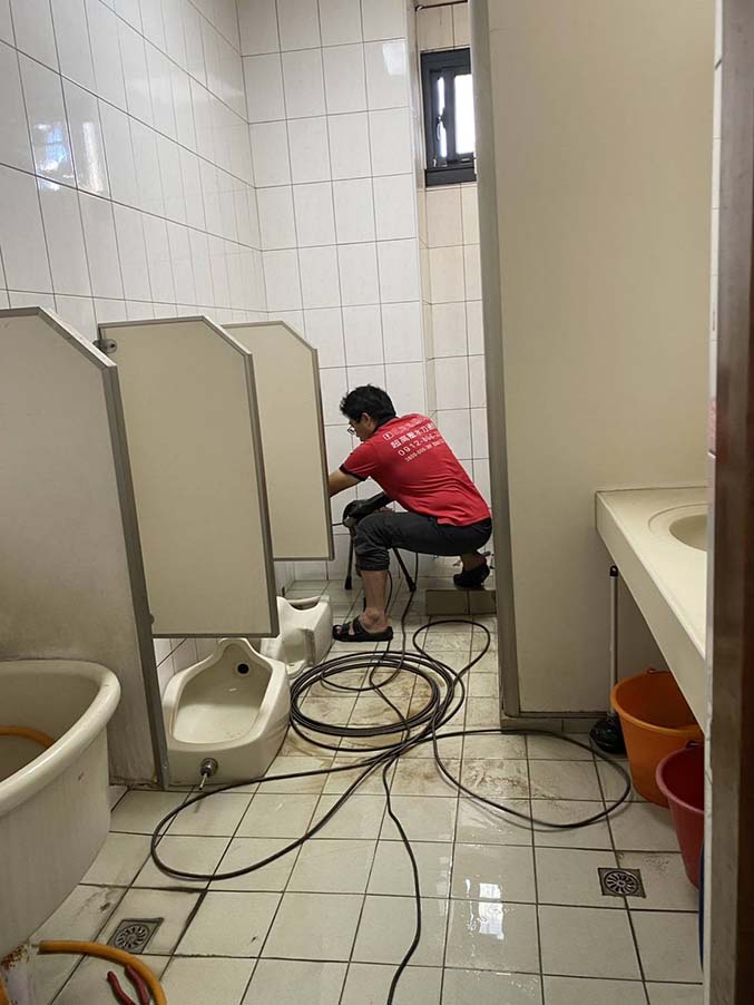 名間鄉通小便斗